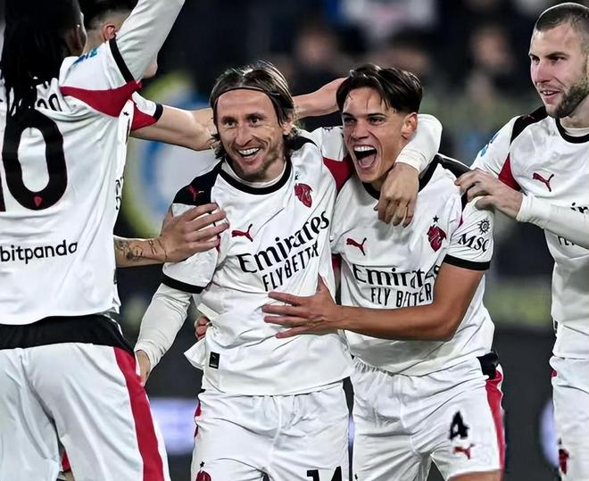 强者从不抱怨（强者无怨言）