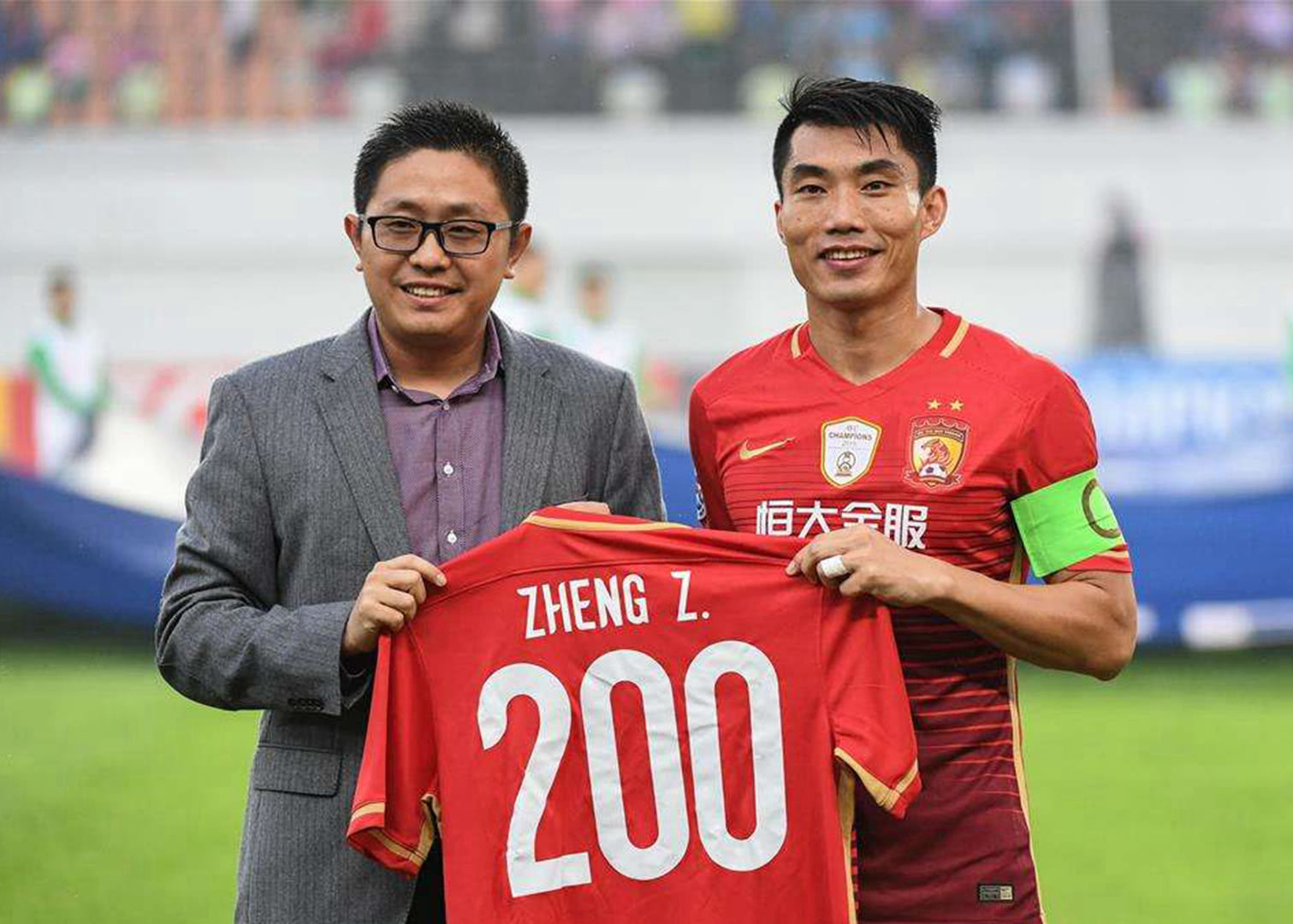 尼昂：在米兰时米哈就像我的父亲；巴洛特利需要信任他的教练（尼昂：米兰时期米哈待我如父；巴洛特利应信任主帅）