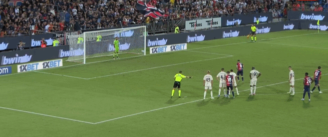 下半场心态爆炸！埃迪11中5得到11分10篮板6犯离场（下半场心态崩盘！埃迪11投5中拿下11分10篮板，6犯毕业）