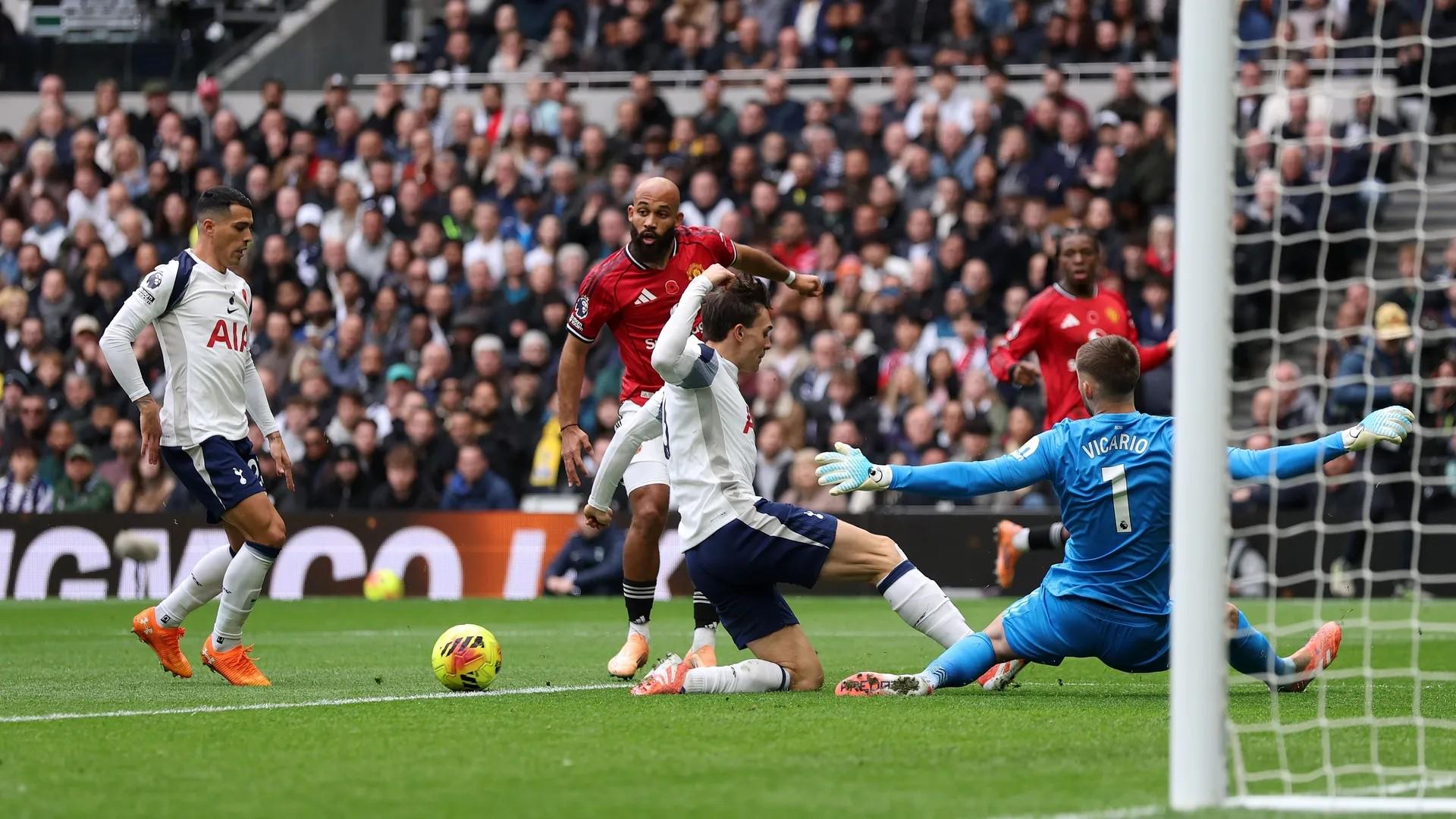 前河北队门将王年将成拍戏时被打伤，眼角被打开缝了三针（前河北队门将王年将在拍戏时受伤，眼角撕裂缝三针）