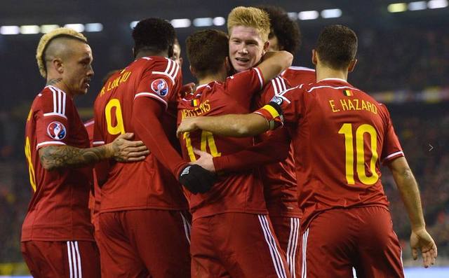 前锋单刀破门，决绝果断引喝彩（前锋单刀冷静终结，果敢一击引全场喝彩）