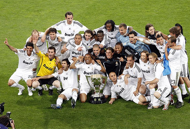 未满21岁意甲赛季至少前15场打进5球，伊尔迪兹比肩皮耶罗（伊尔迪兹未满21岁意甲前15场攻入5球，追平皮耶罗纪录）